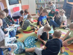 Rok szkolny 2023-2024 - 175 - Z wizytÑ w bibliotece miejskiej